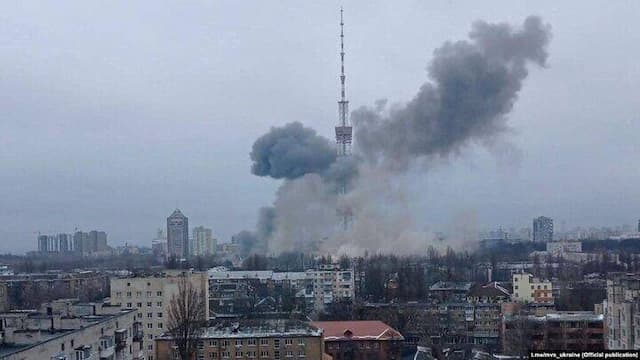 آتش سوزی در دفتر نخست‌وزیر اوکراین در پی حمله روسیه