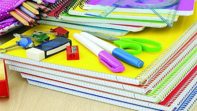 تدارک ۲۰ هزار بسته لوازم‌التحریر برای دانش‌آموزان احسان پذیر