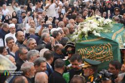 تشییع پیکر استاد محمود فرشچیان در هنرستان هنرهای زیبای اصفهان