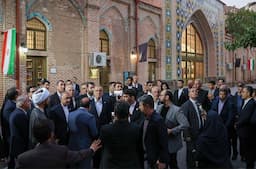 بازدید رئیس‌جمهور از مسجد کبود ایروان