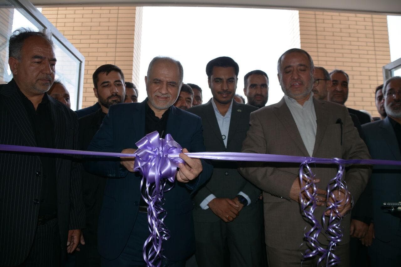 مدرسه ۶ کلاسه حاجی‌آباد بیرجند با حضور وزیر دادگستری افتتاح شد