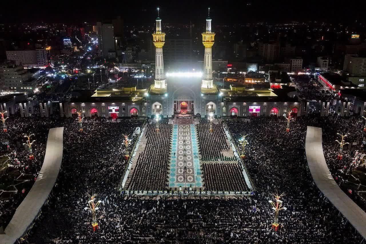 آیین خطبه‌خوانی شب شهادت امام رضا علیه‌السلام در حرم مطهر رضوی