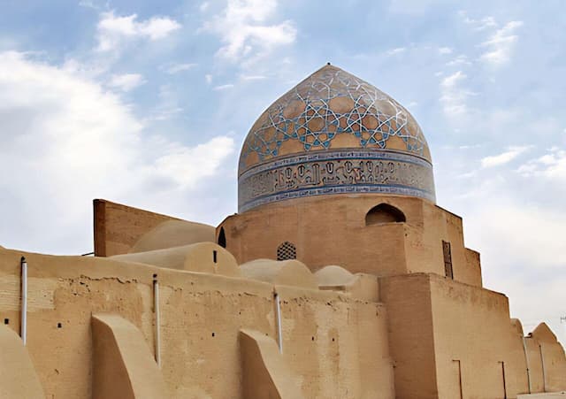 مساجد استان مرکزی؛ کانون وحدت، فعالیت اجتماعی و مردمی در قلب ایران