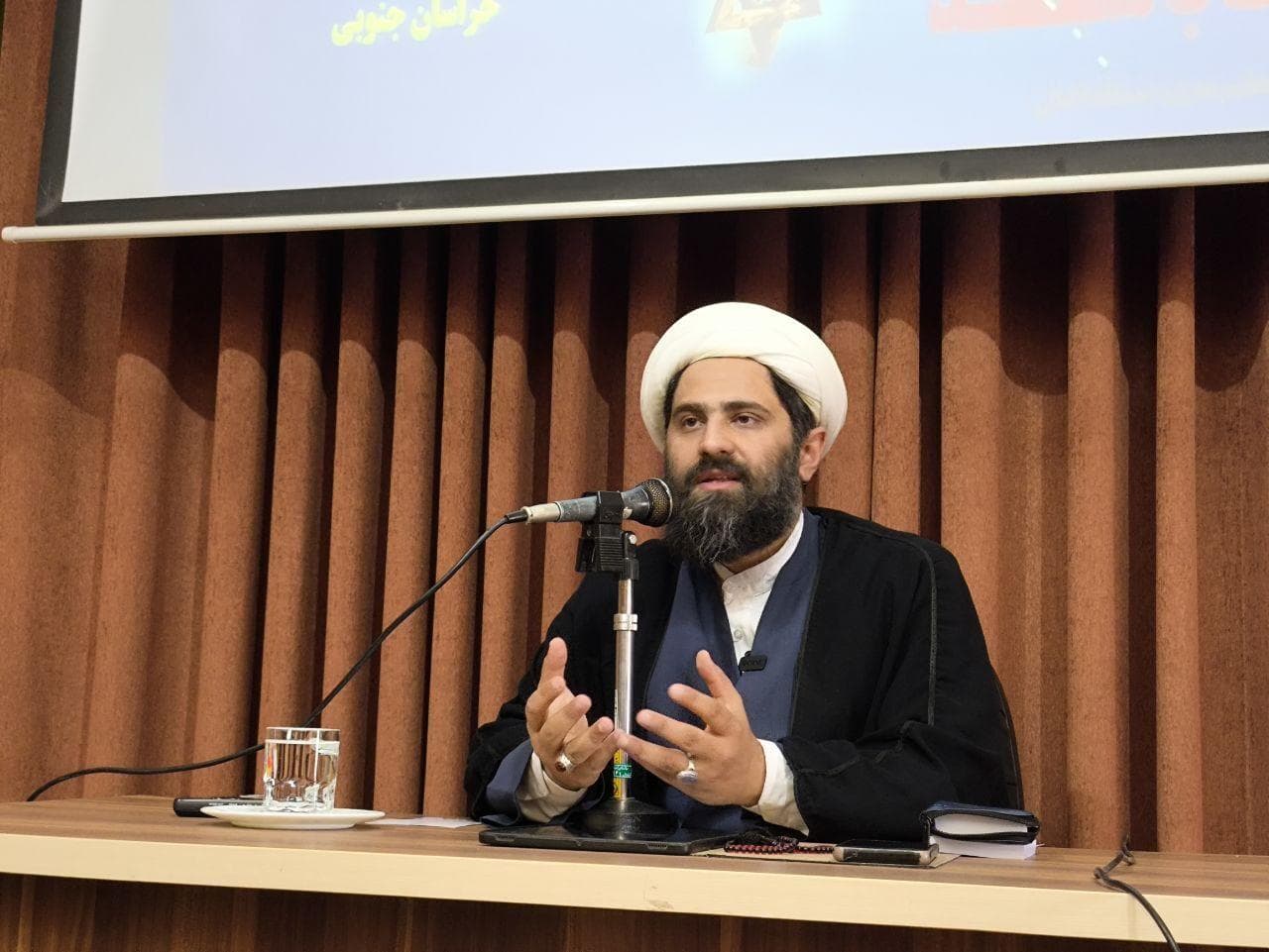 واکنش رئیس سازمان دارالقرآن به هتک حرمت قرآن از سوی نامزد کنگره آمریکا