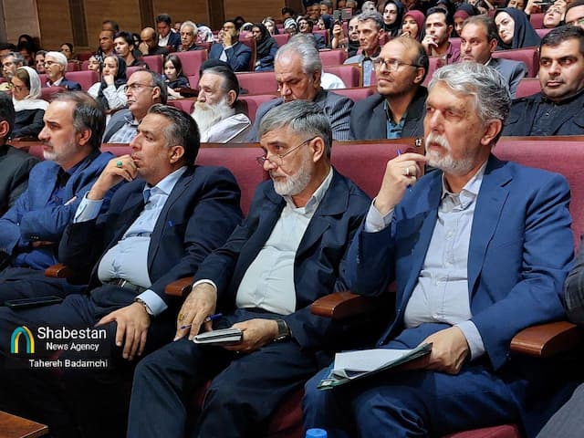 نشست اصحاب فرهنگ و هنر و دین و رسانه کرمان با وزیر فرهنگ و ارشاد اسلامی