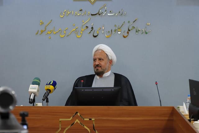 مساجد یکی از موانع مهم در مقابل جریان استکباری حاکم در جهان