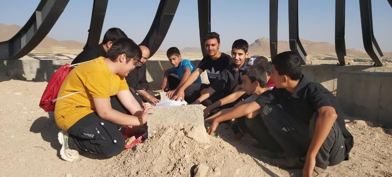 برگزاری برنامه‌های معنوی و ورزشی در قالب طرح «مسجد، کانون نشاط» در قروه