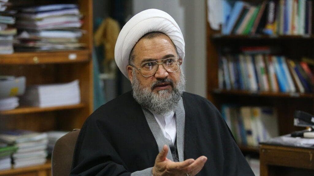 بهترین کارها وقف اموال و زمین برای ساخت مسجد است