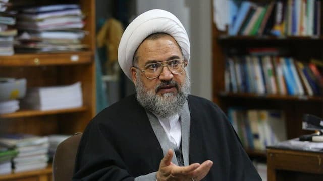 بهترین کارها وقف اموال و زمین برای ساخت مسجد است