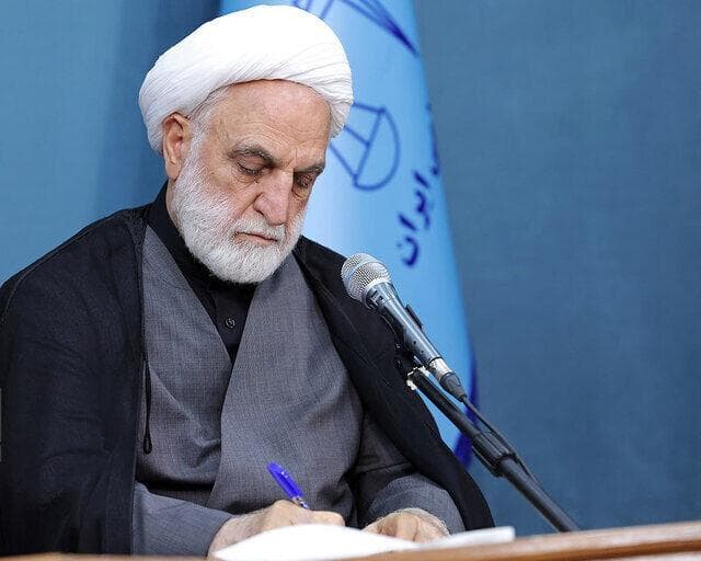 اسناد مالکیت پنج منطقه در خوزستان به ساکنان آن اهداء شد