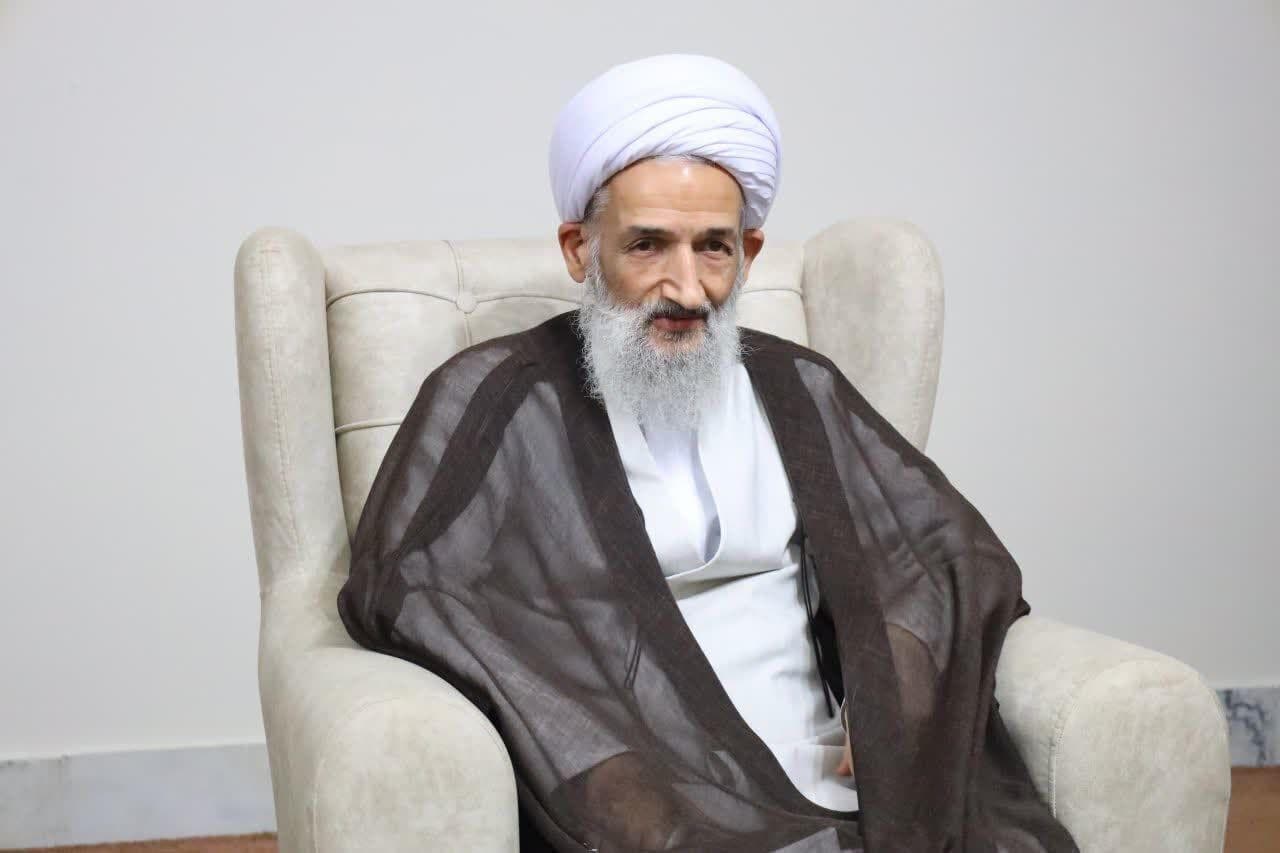 تاکید آیت الله محمدی لائینی بر توجه به اولویت‌ها و دوری از دوقطبی سازی ها