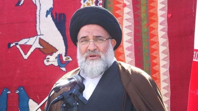 اجازه نمی دهیم بیرق کفر، استعمار و طاغوت در ایران اسلامی برافراشته شود