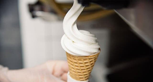 بستنی قیفی تقلبی در بازار / واقعیت یا ادعای کاذب؟