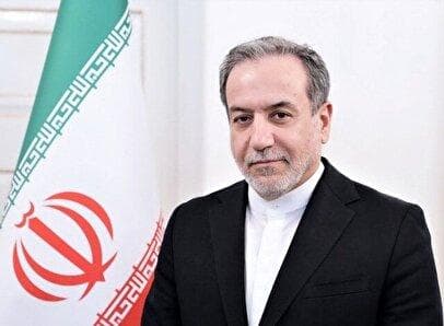 عراقچی شربت سرداب سیدالشهداء در موکب‌ اربعین نوشید + فیلم