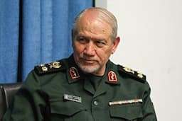 سرلشکر رحیم صفوی: هر آن امکان جنگ هست