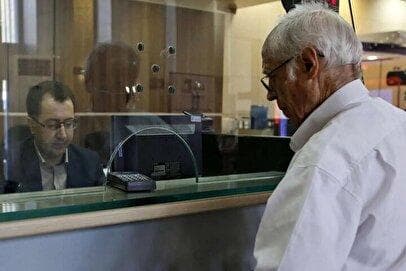 خبر خوش برای بازنشستگان/ پرداخت حقوق مرداد آغاز شد
