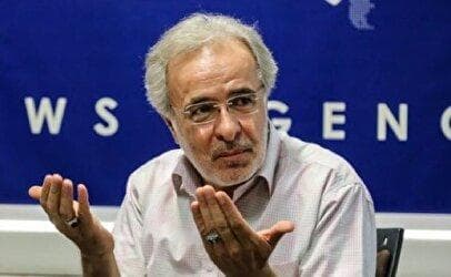 سقوط مجری تلویزیون از روی بشکه خبر ساز شد+ فیلم