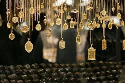 افزایش تاریخی قیمت طلا امروز شنبه ۸ شهریور۱۴۰۴ / قیمت طلا از ۱۱ میلیون تومان عبور کرد!