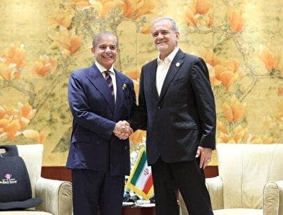 دیدار پزشکیان با نخست وزیر پاکستان در چین
