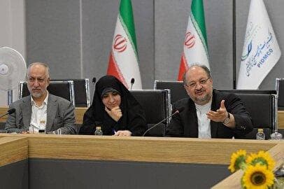 شریعتمداری: ضعف کارشناسی و اشتباه سیاستگذاری در گذشته باعث گسست عمیق در زنجیره ارزش پتروشیمی شد