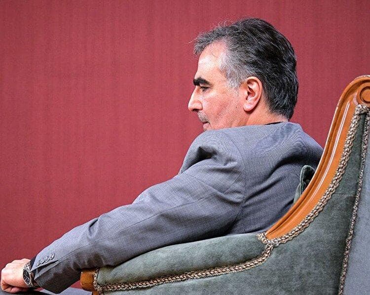 تصمیم دلاری فرزین صدای وزیر اقتصاد را هم درآورد/ مدنی‌زاده: بازهم توزیع رانت و فساد!