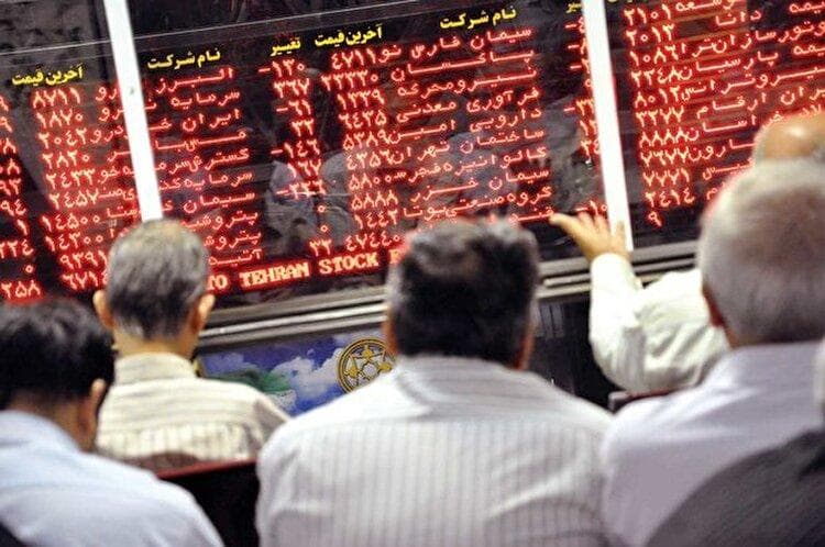 شروع منفی بازار سهام در شهریور/ بیشترین خروج پول حقیقی از کدام گروه‌های بورسی رقم خورد؟