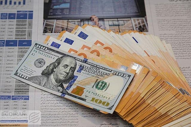 بانک مرکزی دست از مخفی کاری بردارد/ گاهی لازم است بخاطر مردم از برخی مسائل گذشت