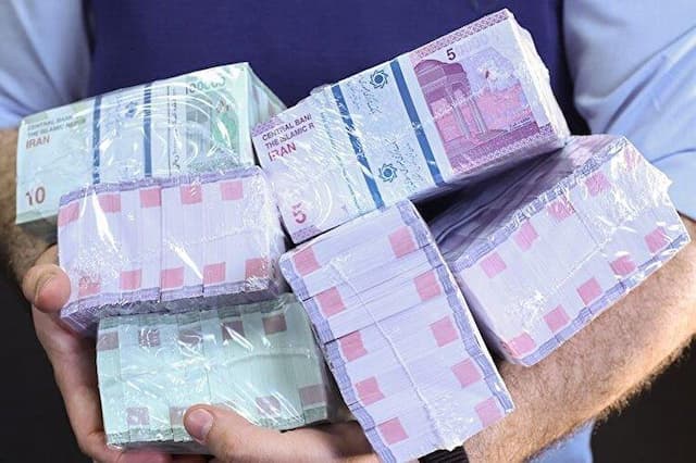 پول نقد یا سپرده بانکی؛ مردم بیشتر پولشان را کجا گذاشته‌اند؟