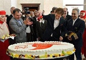 فیلم| بازدید بابک زنجانی همراه محافظانش از نمایشگاه صنعت حمل و نقل