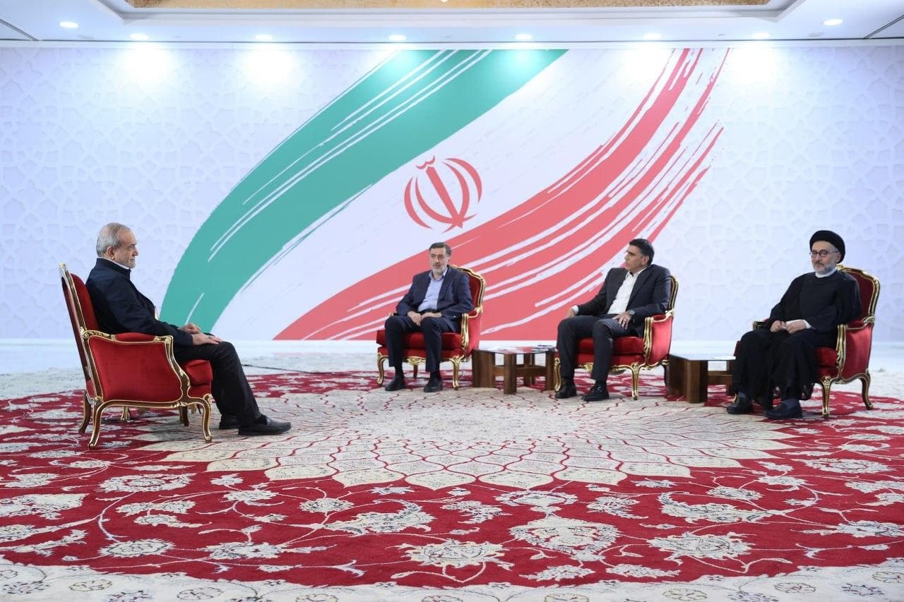 چرا مصاحبه پزشکیان بجای پخش زنده، ضبطی پخش شد؟| تکراریِ تکراریِ تکراری!