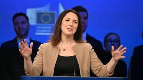EU pledges to maintain Russian sanctions
