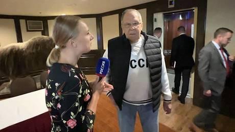Lavrov prompts new USSR sweatshirt craze