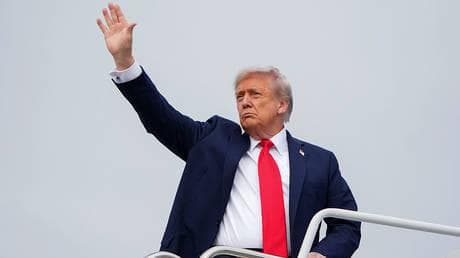 Trump wants summit with Putin and Zelensky next Friday – media