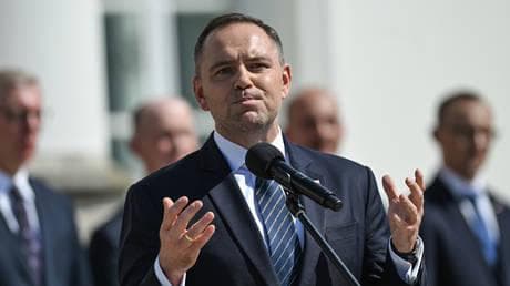 Polish president vetoes bill extending aid for Ukrainians