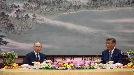 Putin and Xi stress shared responsibility for safeguarding WWII victory