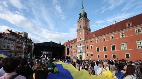 Poland pushes to limit benefits for Ukrainians