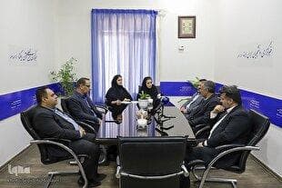 بازدید رئیس دانشگاه آزاد اسلامی خراسان رضوی از تحریریه ایکنا