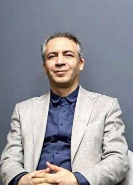 اقتصاد ایران با این آرایش دولتی و شبه دولتی و رانتی و رفاقتی توان مقابله با بحران ها را ندارد/ چاره ای جز تصمیمات سخت و اصلاحات ساختاری نیست