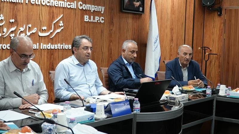انصاری نیک اعلام کرد: پتروشیمی بندرامام به ابرتولیدکننده جهانی پلی‌الفین‌ها تبدیل می‌شود/ چهار پروژه جدید به مجموعه پروژه‌های بندر امام اضافه می‌شود/ افزایش سه میلیون تنی ظرفیت تولید مجتمع با اجرای این پروژه‌ها