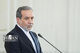 عراقچی: معاون گروسی دوشنبه به تهران می‌آید