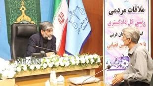 مسئولان قضایی دادگستری آذربایجان غربی به درخواست ۱۴۰ نفر از مراجعین در ملاقات مردمی رسیدگی کردند