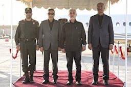 ورود وزیر کشور و معاون اجرایی رئیس‌جمهور به کرمانشاه