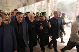 بازدید وزیر کشور و معاون اجرایی رئیس جمهور از مرز خسروی