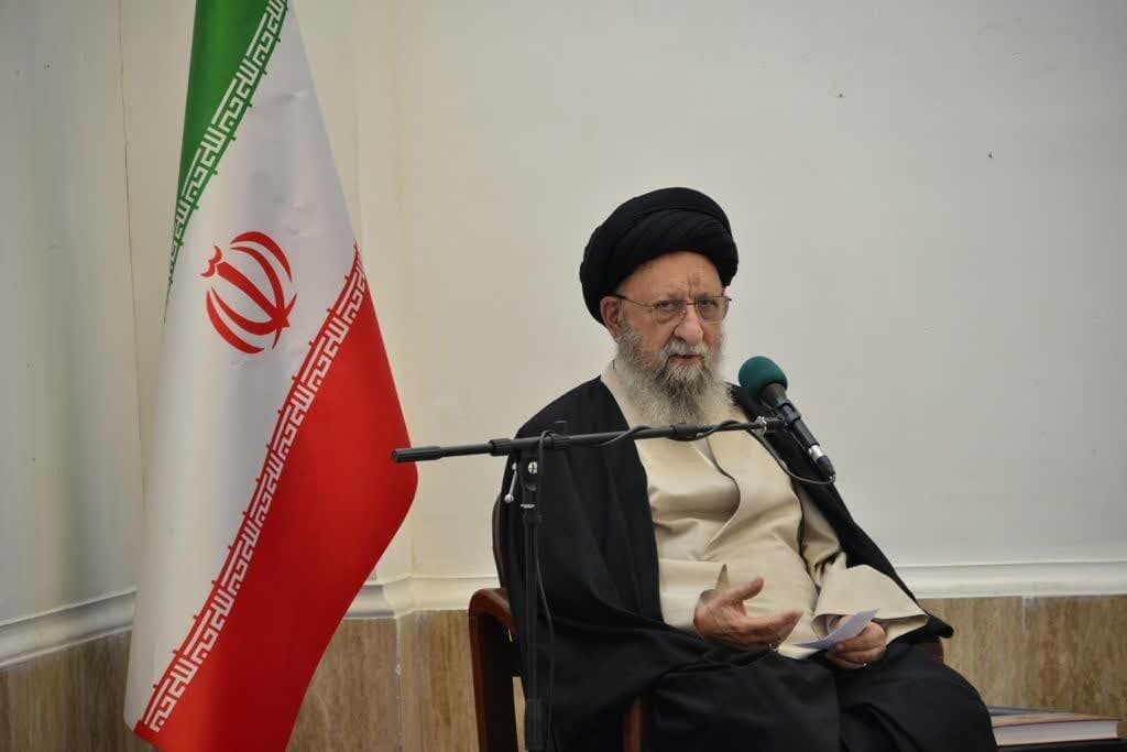 همدلی و اخلاق‌مداری راه عبور از بحران‌های اقتصادی و فرهنگی است