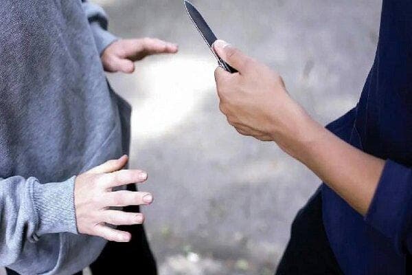 زورگیری؛ جرمی که زیر چتر سرقت مقرون به آزار تعریف می‌شود