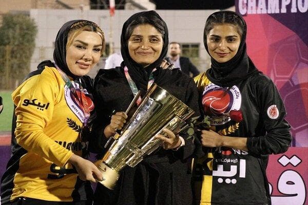 اوضاع نگران‌کننده تیم فوتبال بانوان خاتون و انفعال مدیران باشگاه
