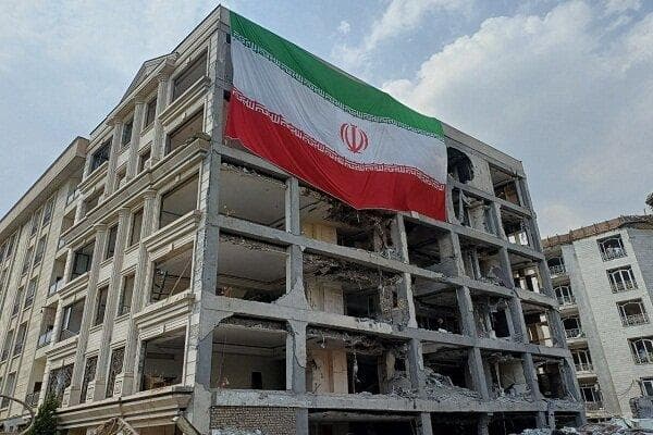 پناه مردم در سنگر رسانه؛ روایت خبرنگارانی که پیشگام وحدت شدند