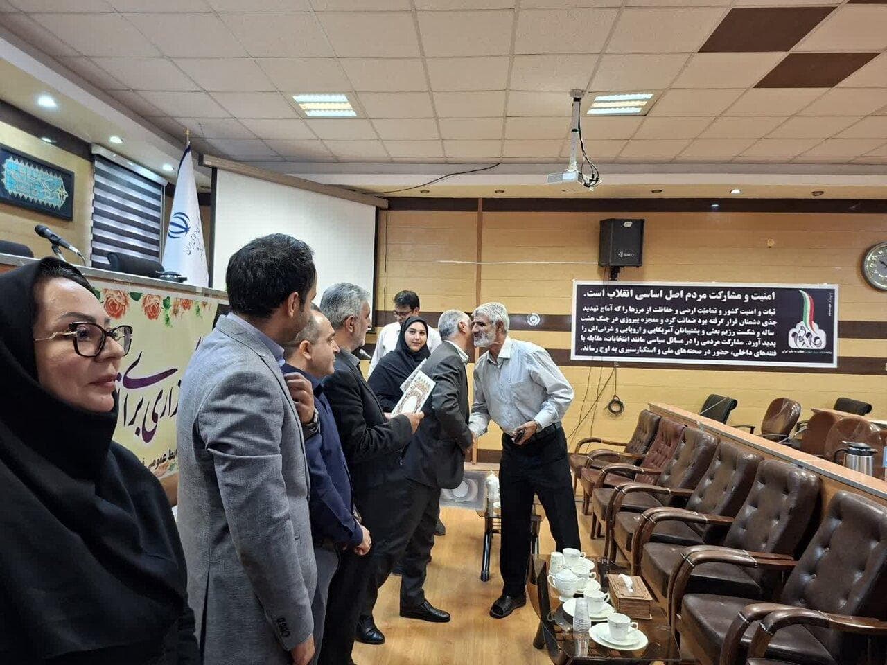 نشست هم اندیشی سمن‌های گرمسار برگزار شد