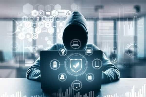 ۱۸ فقره جرایم سایبری در دورود کشف شد