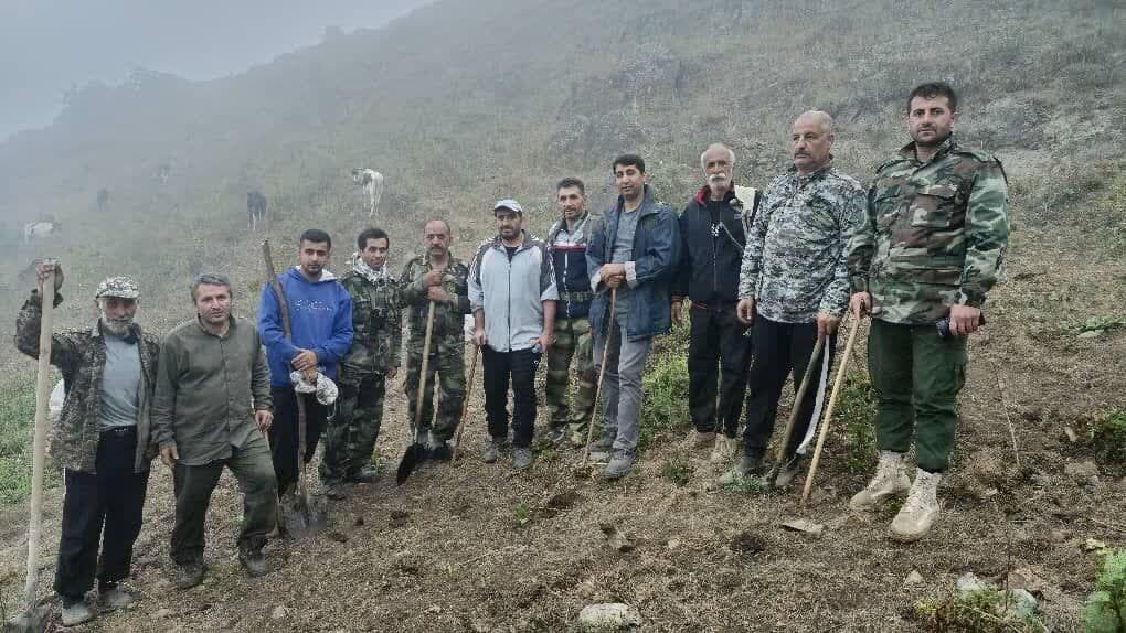 ۱۵ هکتار از مراتع درآکین چالوس دچار حریق شد؛ مهار آتش‌سوزی